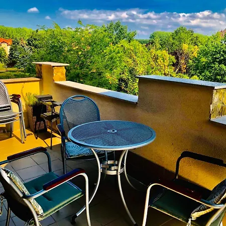 Apartment Birdland